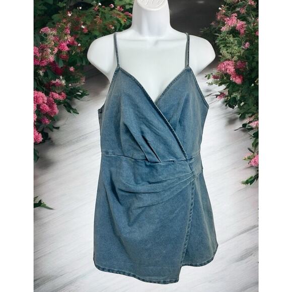 Lulus Wrap To It Light Wash Denim Wrap Front Romper Short Sz Large Sleeveless - Picture 2 of 9